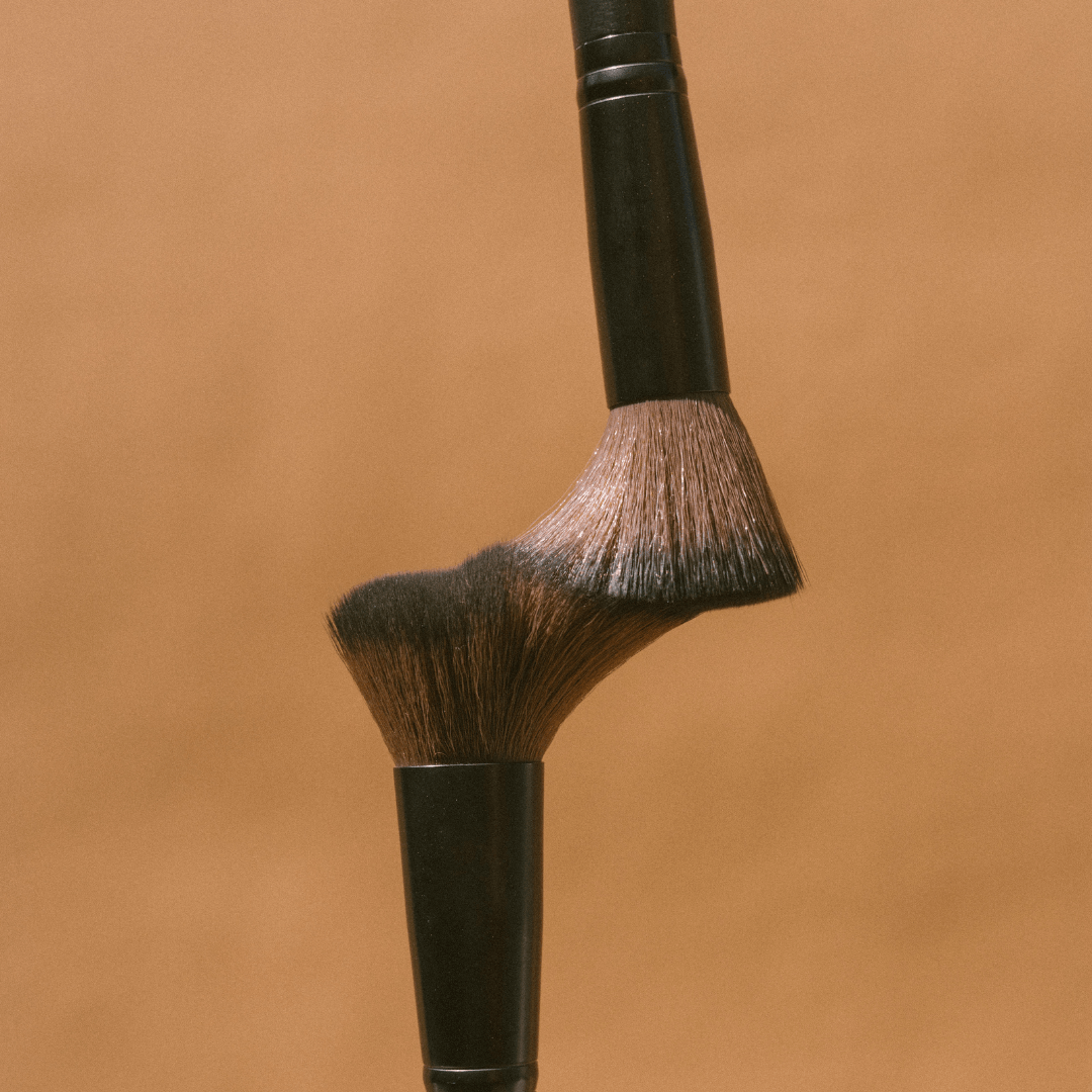 Eco by Sonya two professional vegan brushes for contour and powder